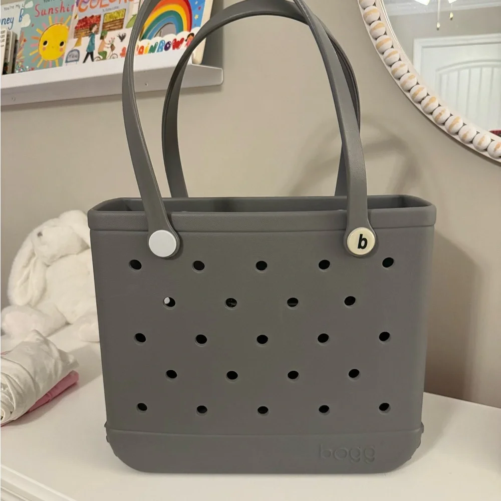 Bogg Bag baby size authentic ***flawed*** - Picture 4 of 9